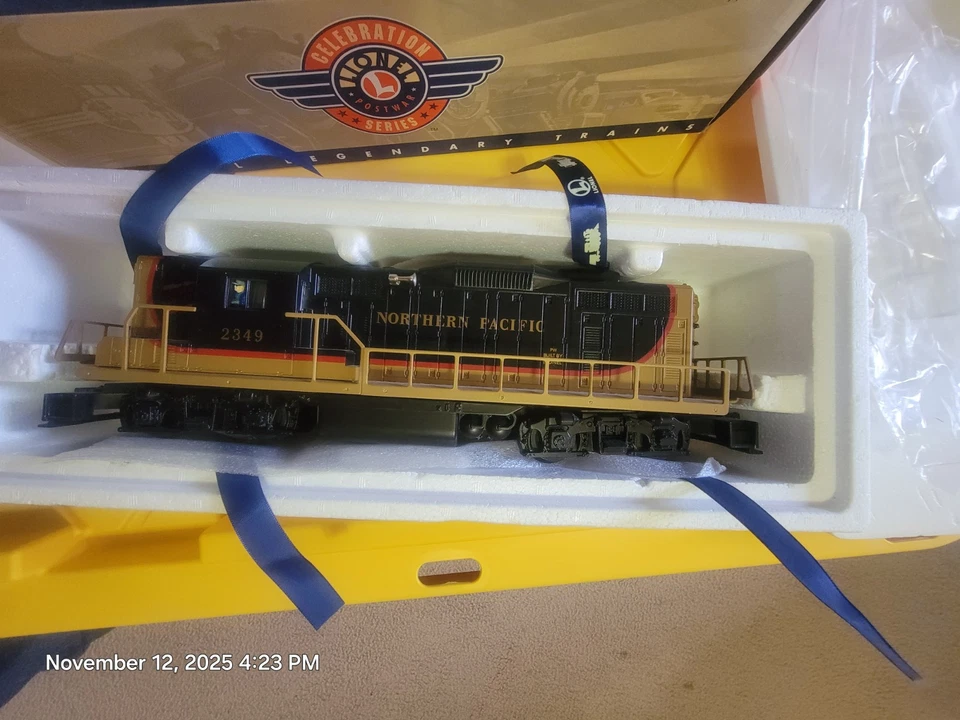 Lionel 6-28519 Northern Pacific PWC 2349 GP-9 con TMCC Railsounds LN Foto 3 de 4
