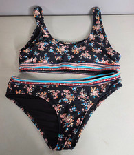 Cupshe Bikini   Women  s Medium   Black Floral   Lightly Padded   Swimsuit Set