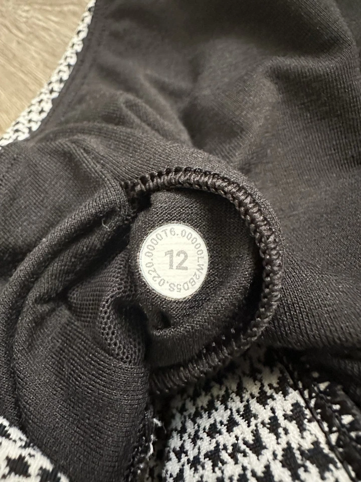 Sujetador deportivo LULULEMON talla 12 A/B Free To Be - Wild a rayas con tirantes espalda cruzada Foto 4 de 4