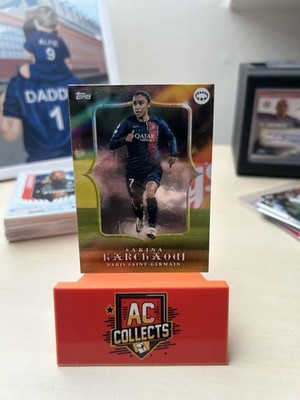Topps Aitana Bonmati Curated Estrellas De La UWCL Sakina Karchaoui PSG Karte (80)