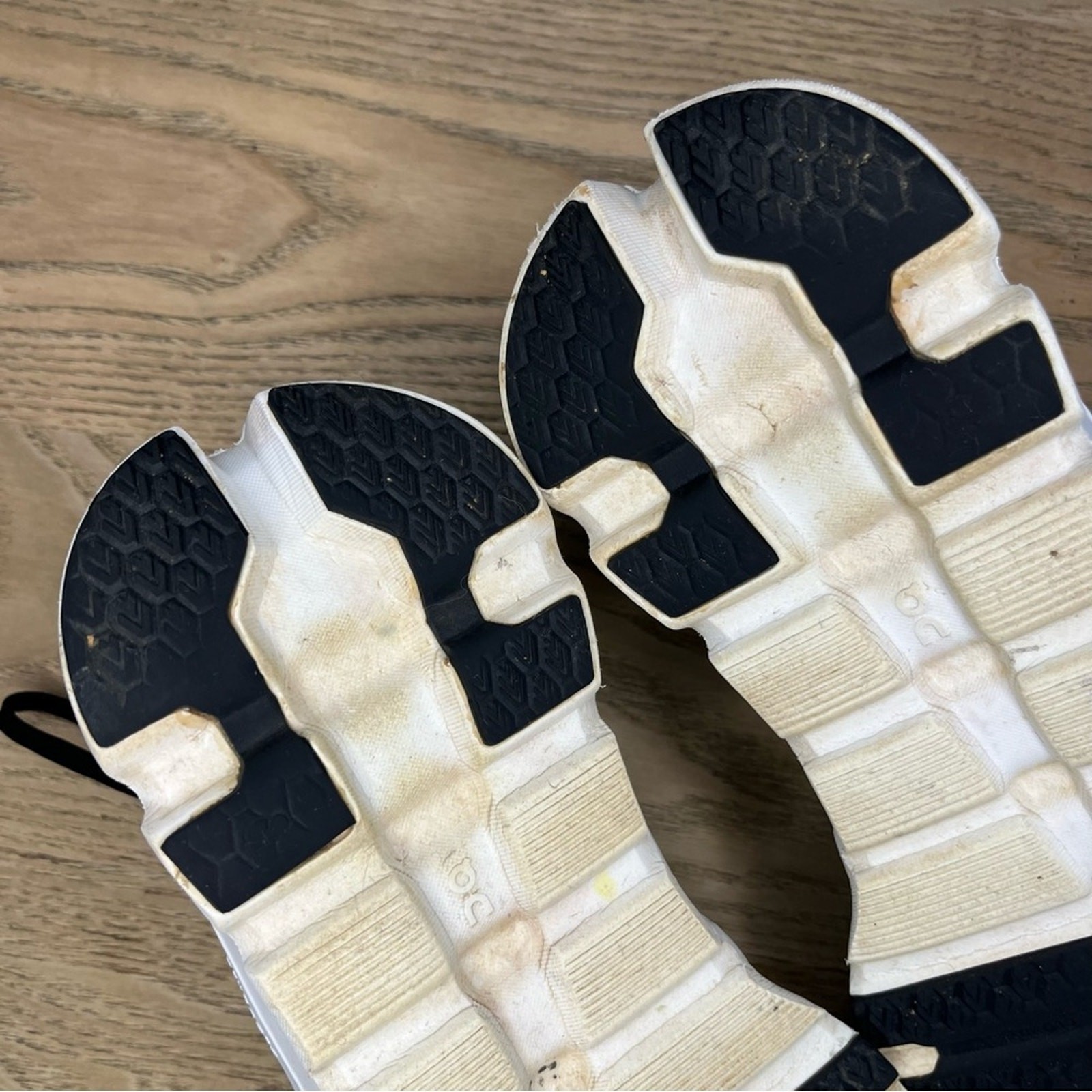 On Running Cloudrunner 2 Eclipse Black Sneakers A… - image 10