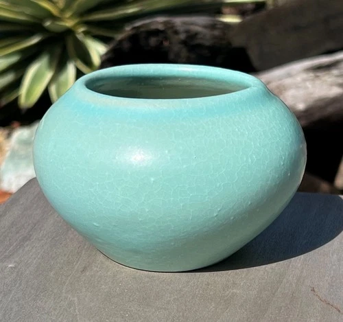 1905 EARLY VAN BRIGGLE ART POTTERY VASE MATTE BLUE GLAZE COLORADO SPRINGS