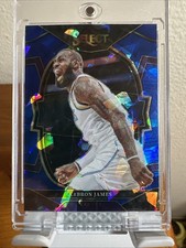 2022-23 Panini Select Concourse LeBron James #26 Blue Cracked Ice Prizm Lakers