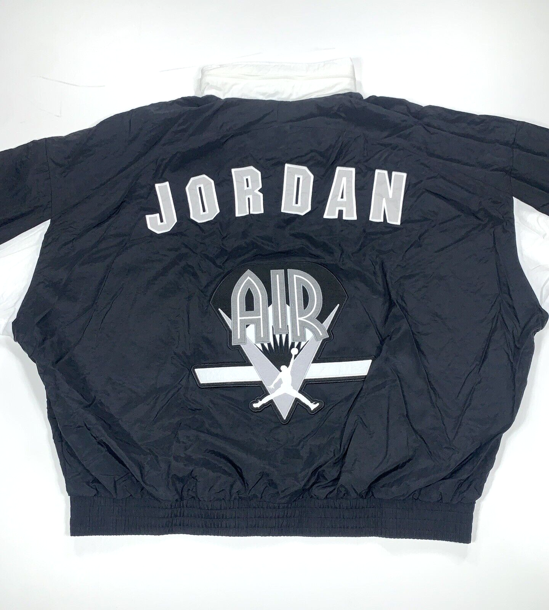 Nike Air Jordan Retro Windbreaker Hooded Jacket Black White Nike Air Jordan Retro Windbreaker Hooded Jacket Black White