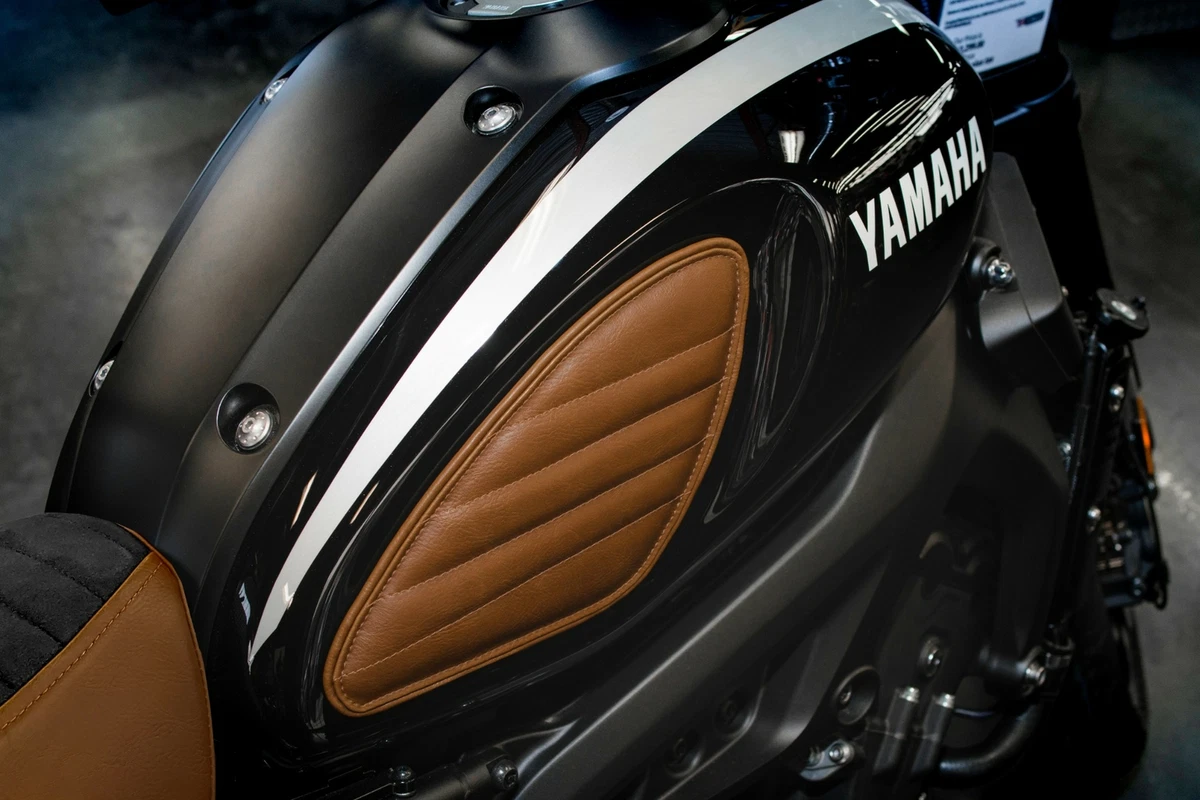For Yamaha XSR 900 2016 2020 Luimoto Tank Leaf Classic Knee Grip
