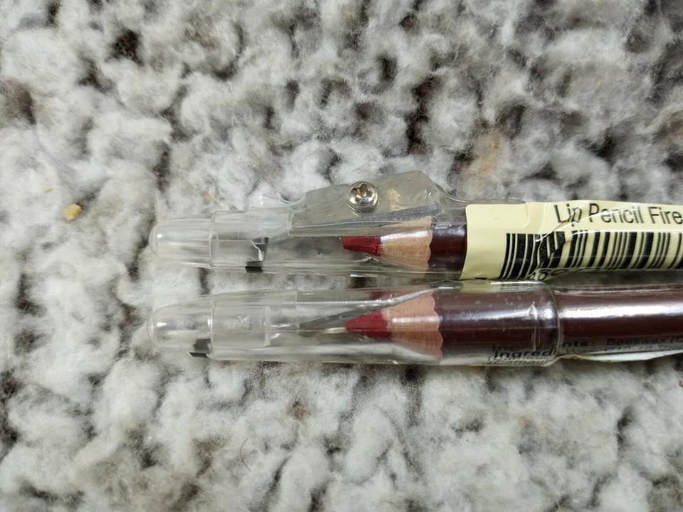 Lote 2 lápices IMAN PERFECT LIP PENCIL FIRE con sacapuntas sellado nuevo envío gratuito Foto 3 de 4