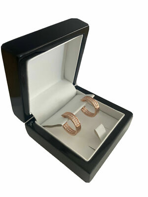 Huggie-Creolen mit zweireihigem Diamant in Roségold-Finish und Geschenkbox