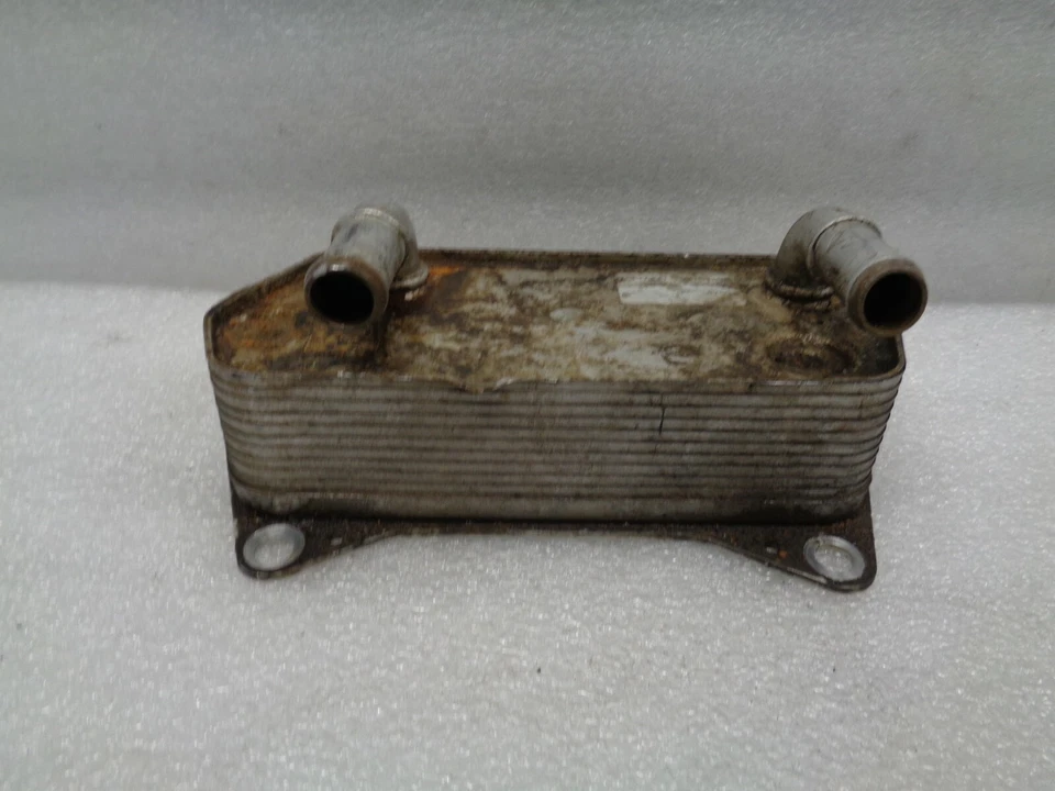 Enfriador de aceite de transmisión Volkswagen CC 2009-2012 OEM AK220188 Foto 2 de 4