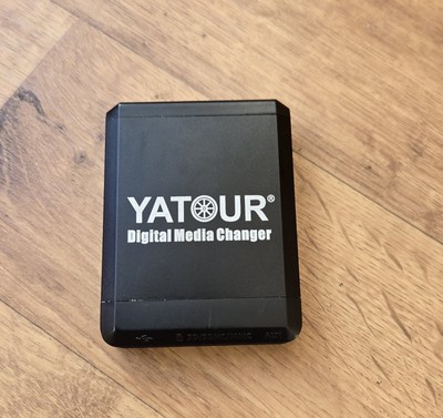 Yatour USB SD AUX Adapter passend für Toyota Radio mit 6+6 Pin Anschluss