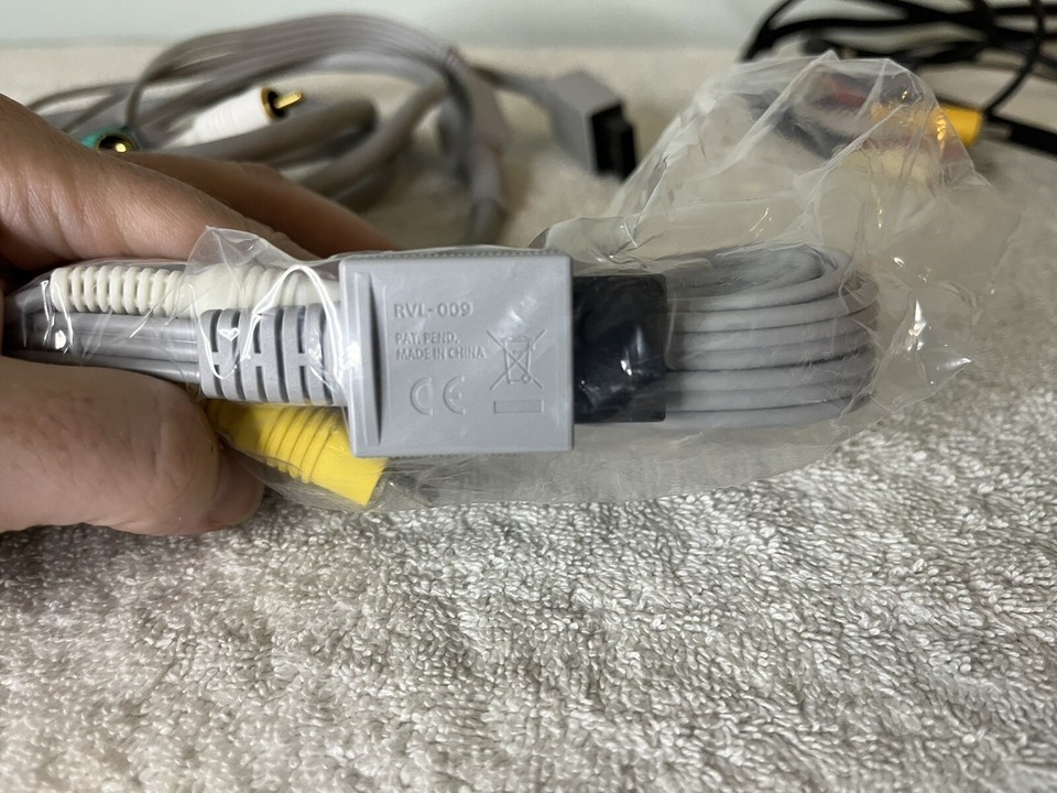 Genuine OEM Nintendo Wii Component AV Cables Lot + More RVL017 019