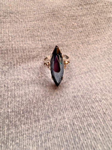 Elegant Vintage Silver Ring With Black Marquise-Cut Gemstone