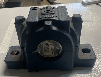 SKF SAF 510 Split Pillow Block Bearing Housing 2-Bolt Cast Iron Industrial