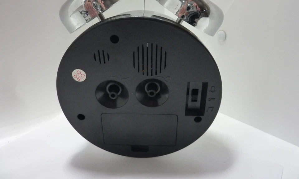 Alarm Clock Vintage Style Twin Bell Analog Clock. Retro Chrome Decor - Image 3 of 3