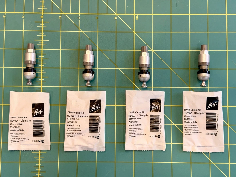 New Set of Four (4) Genuine OEM HUF RDV021 TPMS Valve Stems Kits - MADE IN ITALY - Image 3 of 4