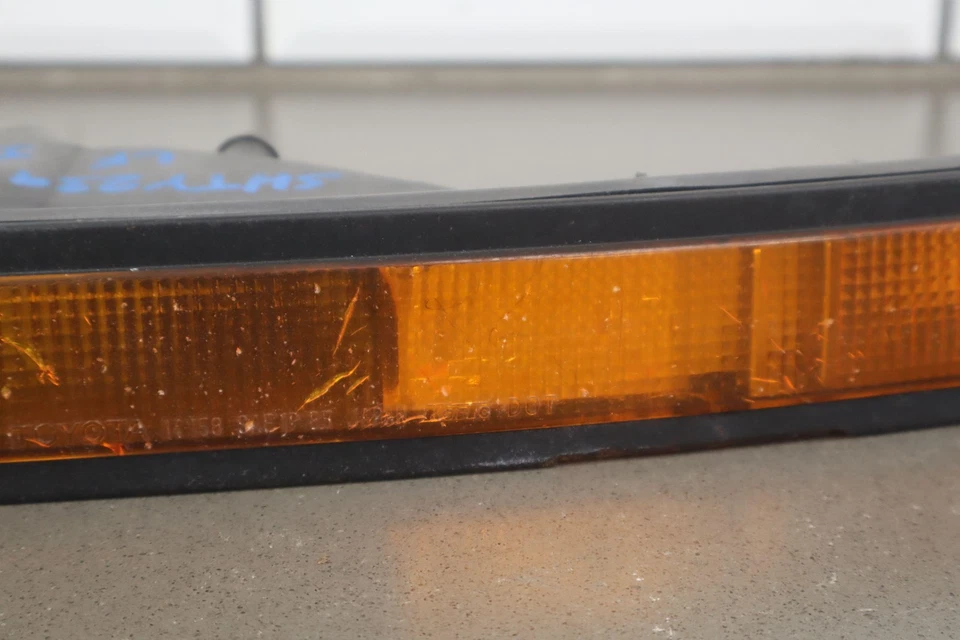 Luz indicadora 1986-1988 Toyota Supra MA70 (7MGE não turbo) montada na válvula esquerda - Imagem 4 de 4