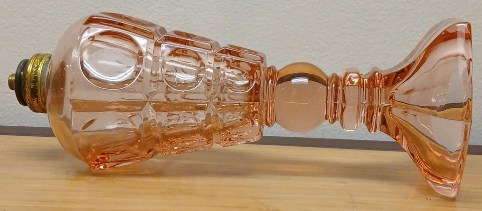Antigua lámpara de aceite de ballena de vidrio prensado rosa C1840 Foto 3 de 4