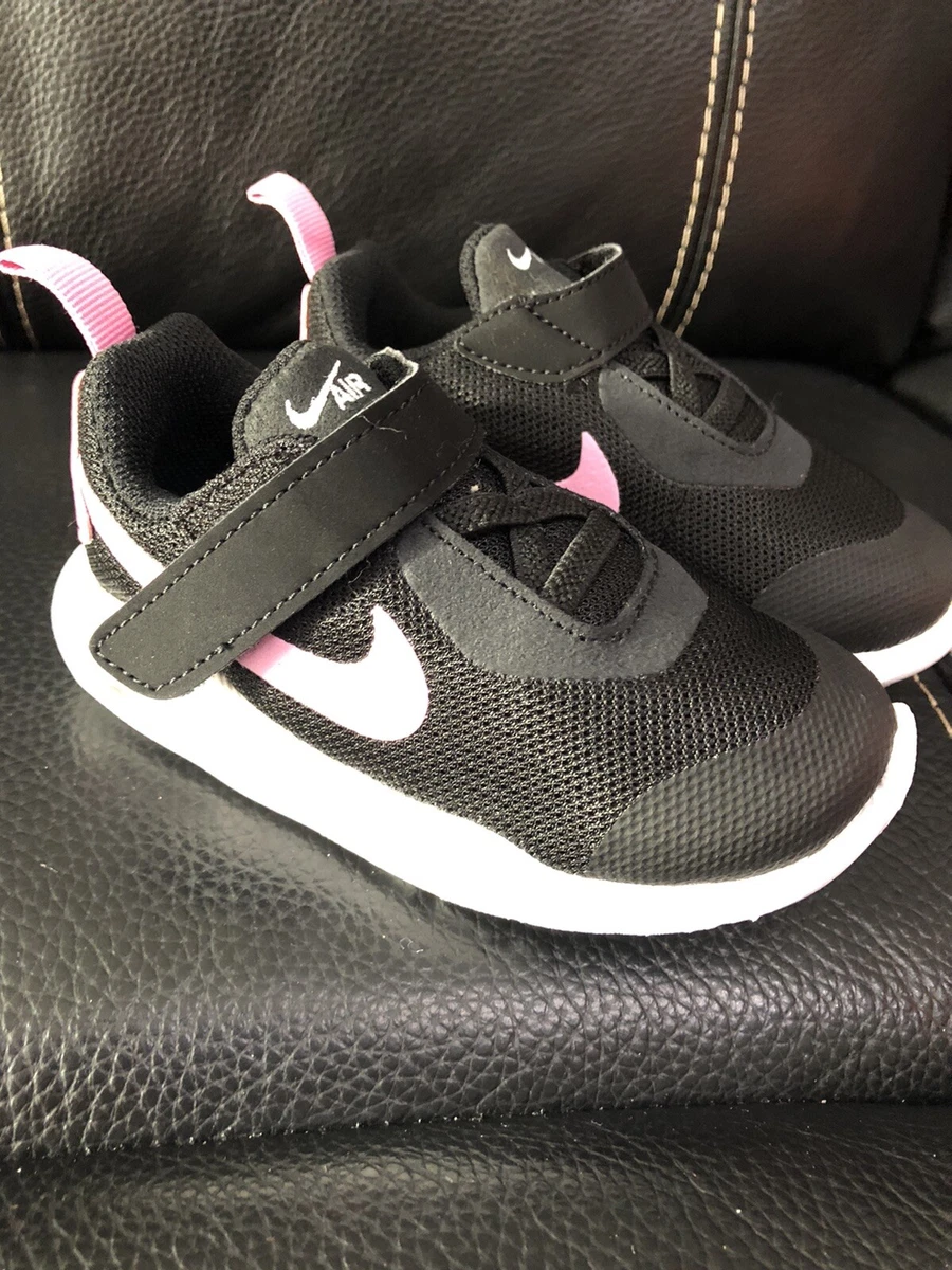 Air max oketo junior trainers hotsell