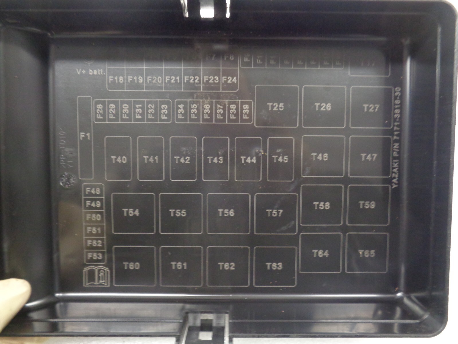 2014-2017 Maserati Ghibli Engine Fuse Box Battery Relay Assembly OEM AK2402115