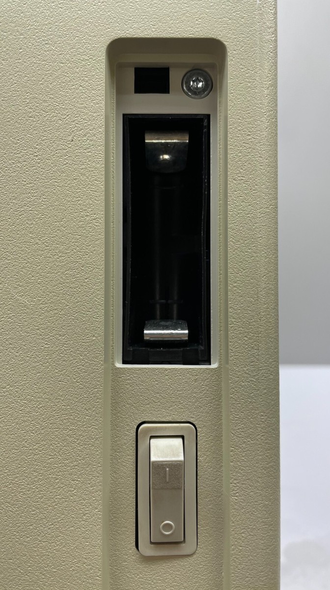 APPLE MACINTOSH Plus M0001A Vintage Mac Computer With Extras