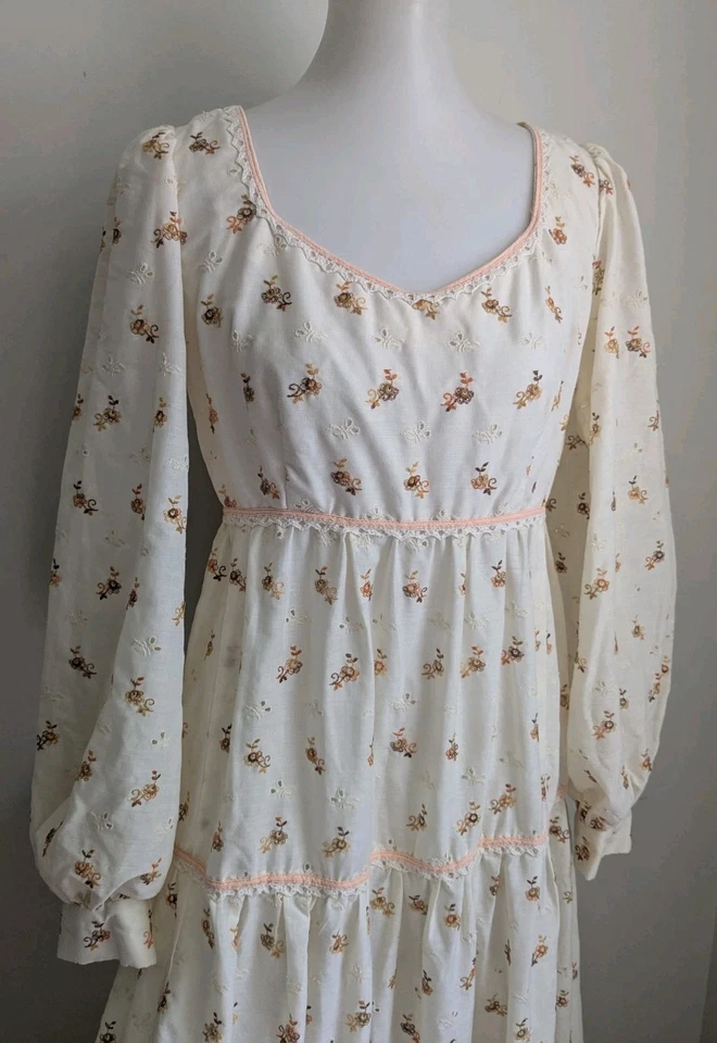 Maxi Vestido Estilo Gunne Vintage Años 70 Boho Regencia Pradera Crema Ojales Encaje 6 8 Foto 4 de 4