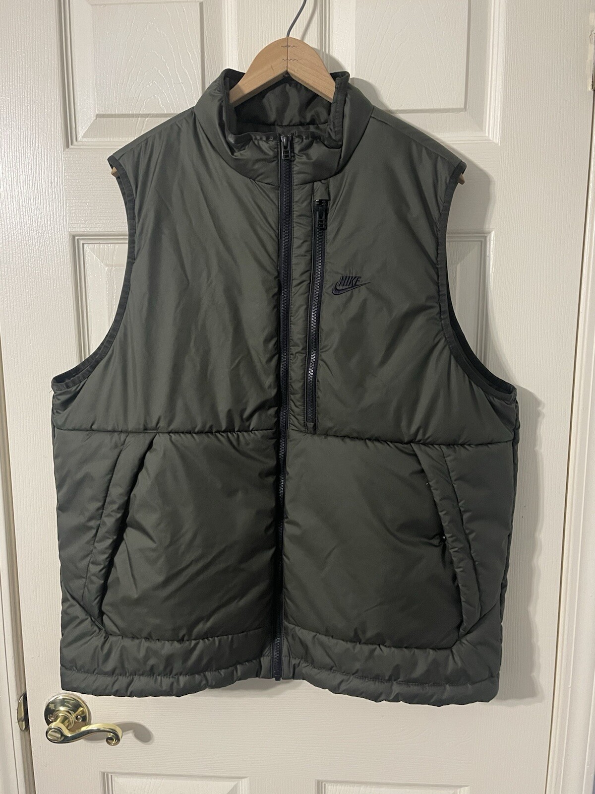 Nike Men’s XL Sportswear Therma-Fit Legacy Vest - Green/Black, Size XL