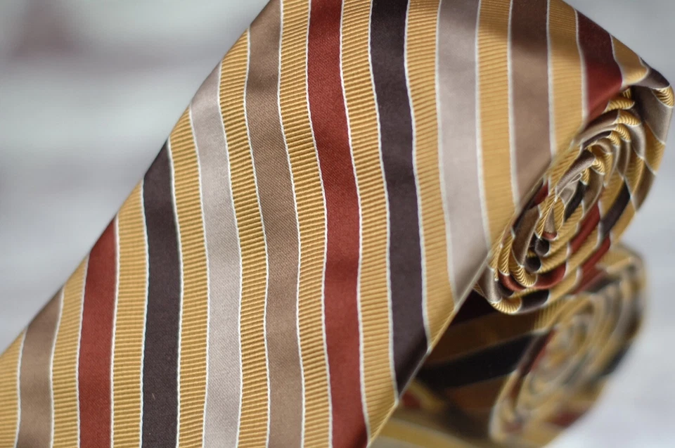 Corbata de seda tejida a rayas de platino y cobre dorado Altea Milano para hombre Foto 2 de 4