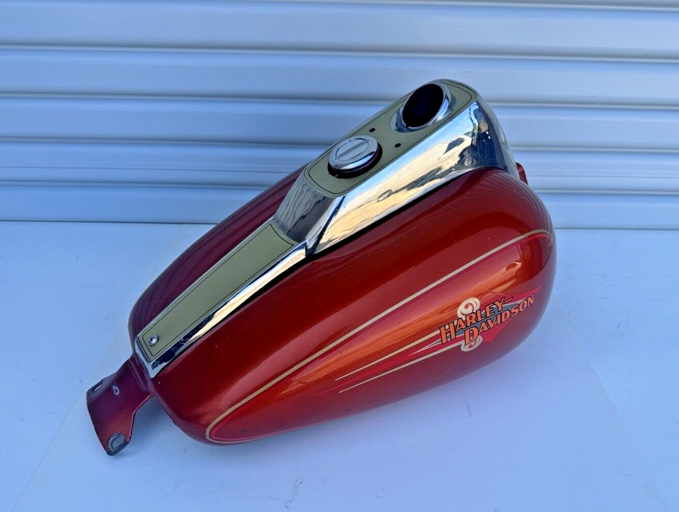 HARLEYDAVIDSON FXR GAS TANK RED & GOLD OEM ORIGINAL PAINT W/ DASH