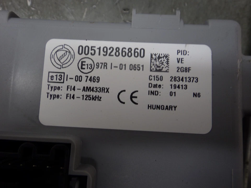 Fiat 500 0.9 TwinAir 2013 Lock Set ECU Fuse Box Ignition Barrel 51958125 F832 - Image 3 of 4