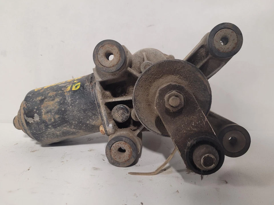 Б/у двигатель стеклоочистителя ветрового стекла подходит: 1991 Nissan Maxima класса A - Изображение 2 из 4