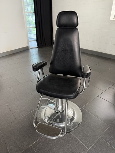 Garfield Paragon Black Adjustable Reclining Hydraulic Professional Salon Chair