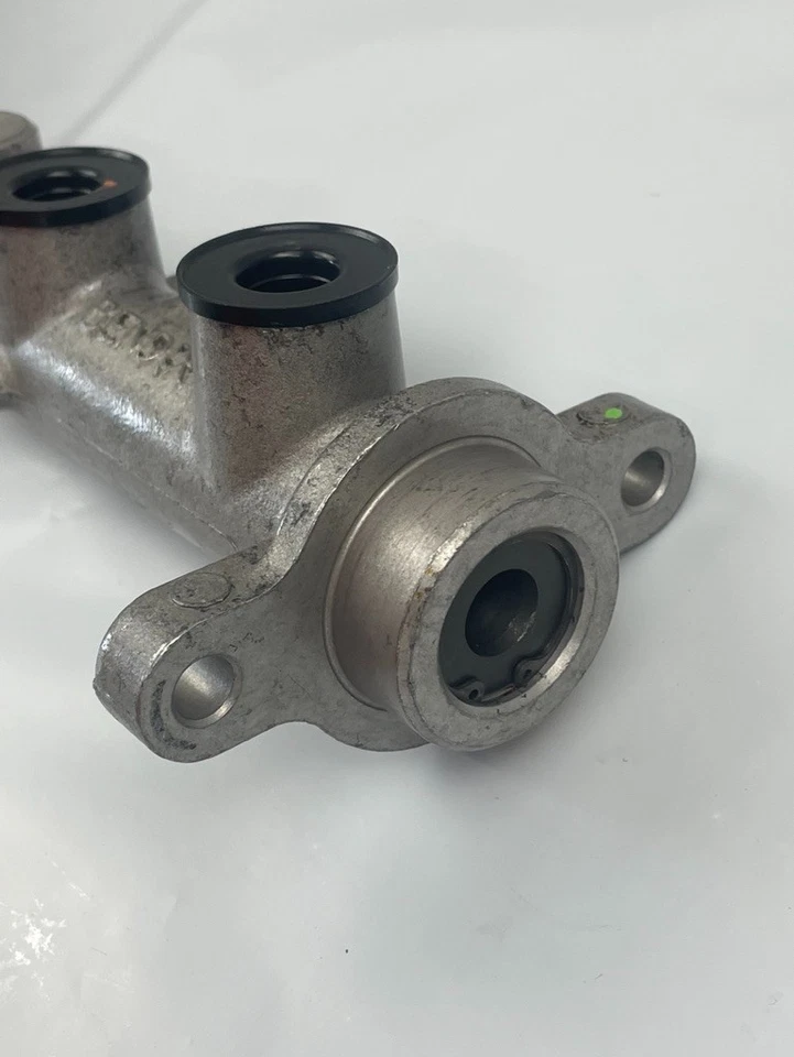 Cilindro maestro de freno Reman 10-2891 OEM para Mercury Villager 1999 2000 sin ABS Foto 3 de 4