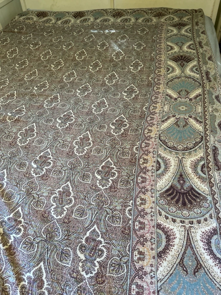 Pottery Barn King Duvet Wylie Paisley. Cotton Linen . Beautiful Pattern. - Image 2 of 4