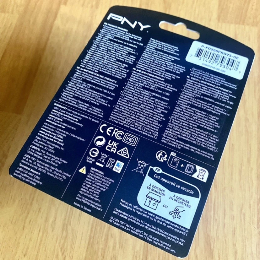 Unidad Flash PNY 256GB PRO Elite V3 USB 3.2 Gen 2 (1000 MB/s Leer 800 MB/s Escribir) Foto 2 de 4