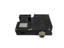 SCHMERSAL AZM160-13yrp SAFETY INTERLOCK SWITCH 24VDC UNMP