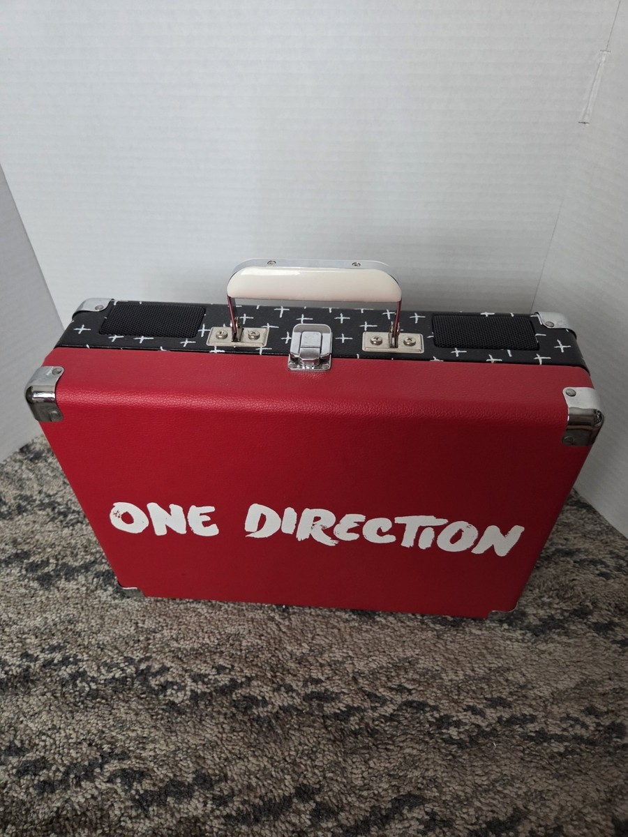 One Direction Limited Edition Crosley Suitcase Record Player Rare