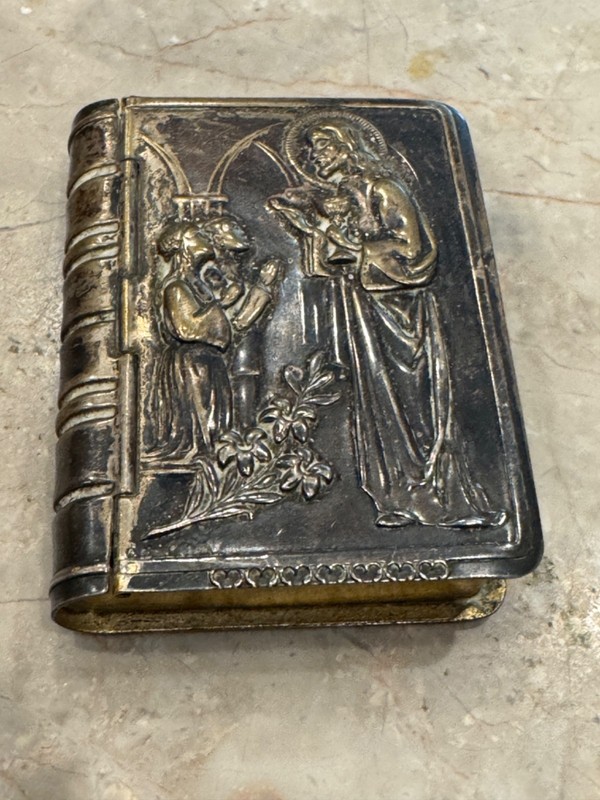 Antique Italian Rosary Bead Box In Embossed Brass Silverplated Mini Bible Book 