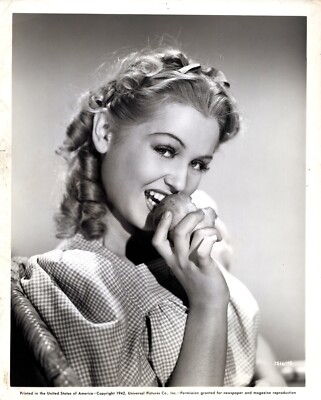 Elaine Morey (1942)    Original Vintage - Stunning Portrait Photo K 328