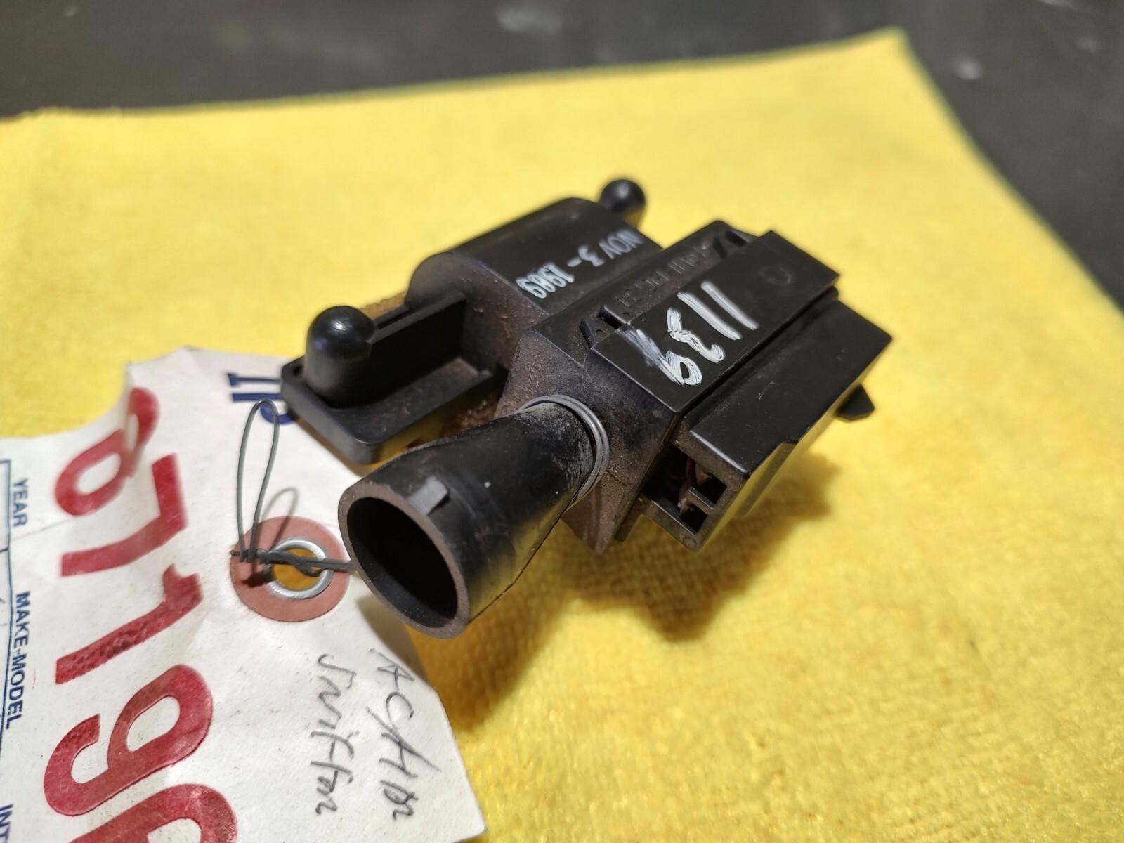 Lincoln Town Car 1990 Heater Core Temperature Sensor Original 87196