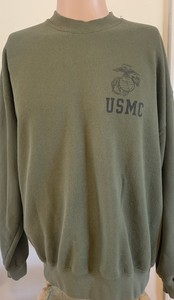 olive green sweatshirt outfit men