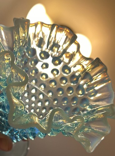 Vintage c1950s Fenton Blue Opalescent Hobnail Double Crimped 5.5” Vase #3656 - Picture 10 of 10