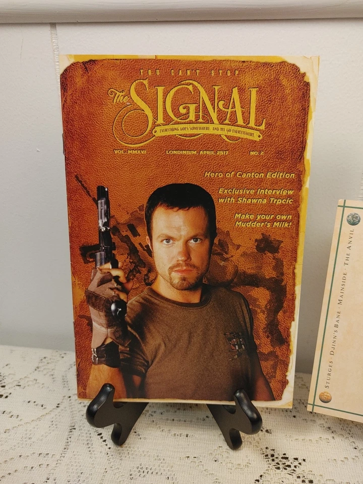 Lote de caja de botín Firefly - COV cabo Zoe, carteles buscados, juegos de tarjetas flash y más Foto 3 de 4