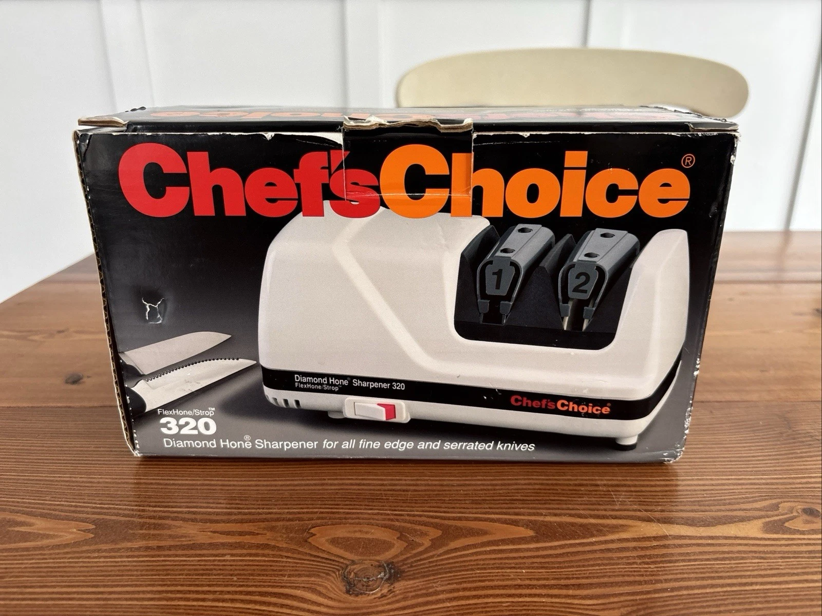 Brand New Chef's Choice 320 Diamond Hone 2 Stage Electric Sharpener
Opens in a new window or tab