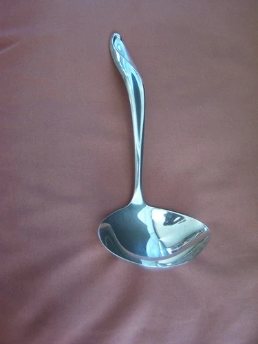 REED & BARTON SILVER SCULPTURE MCM SOLID GRAVY LADLE STERLING  NO MONOS