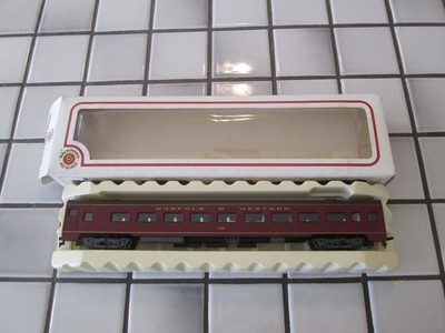 BACHMANN NORFOLK & WESTERN PASSENGER CAR HO SCALE