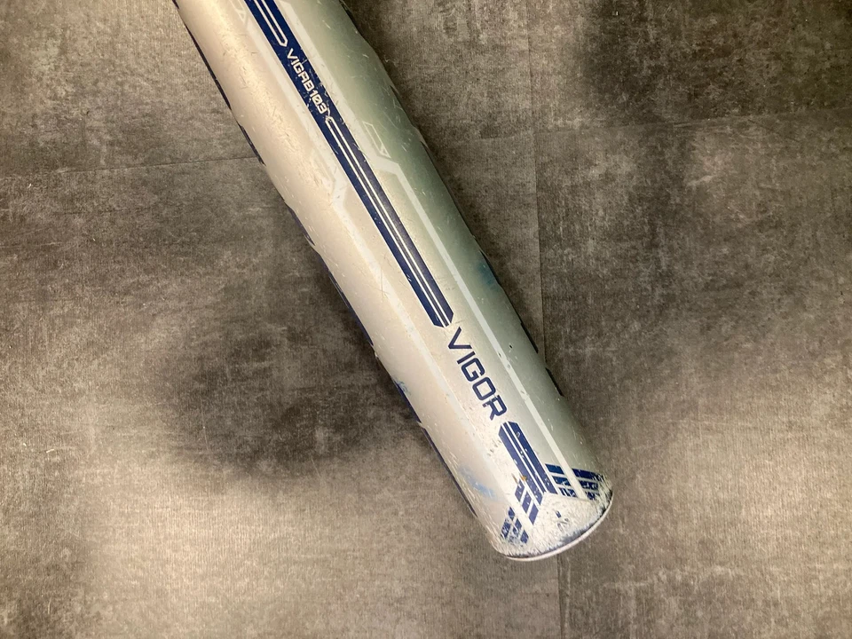 2016 Combat Vigor Bat BBCOR Certified (-3) Composite 29 oz 32" (Used) - Image 2 of 4