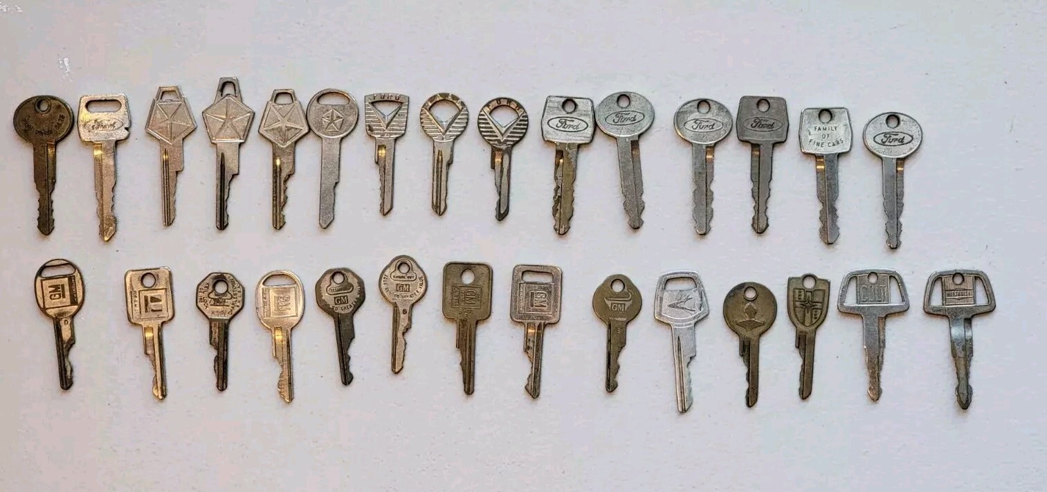 Vintage Car Truck Automobile Vehicle Keys Ford GM Mercury Colt Lot of 29