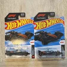 Hot Wheels 2026 Case B McLaren Formula One Team F1 #20 Lot of 2 In Hand 20/250