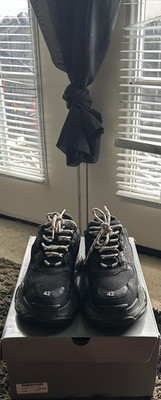 Balenciaga Triple S Black Low Top Lace Up Sneakers Athletic Shoes w/ Box
