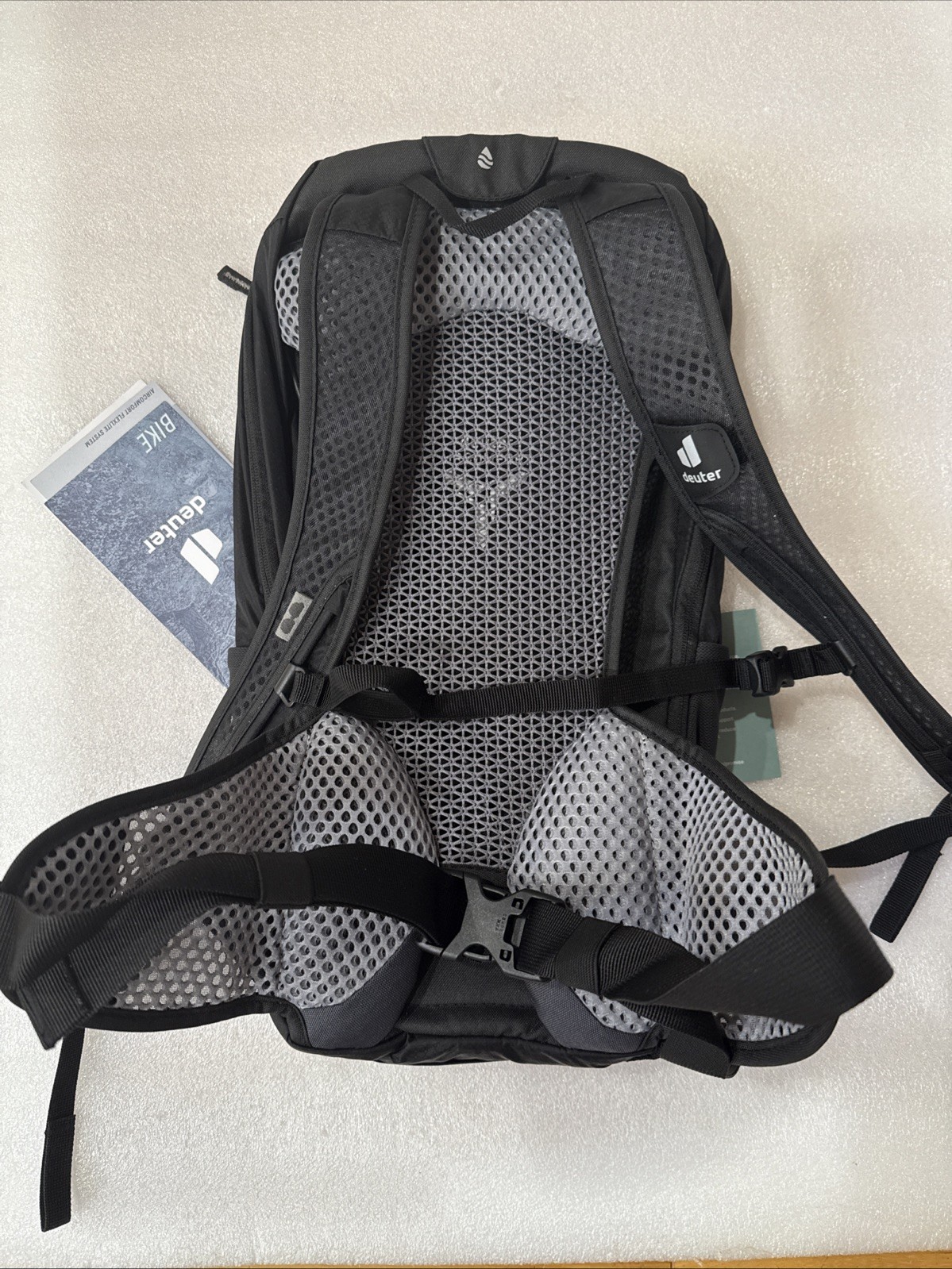Deuter Race Exp Air 14+ 3 Bike Backpack Black NEW