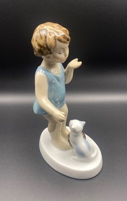 Royal Dux porcelain figurine girl with cat Vintage Czech Pink triangle / MINT